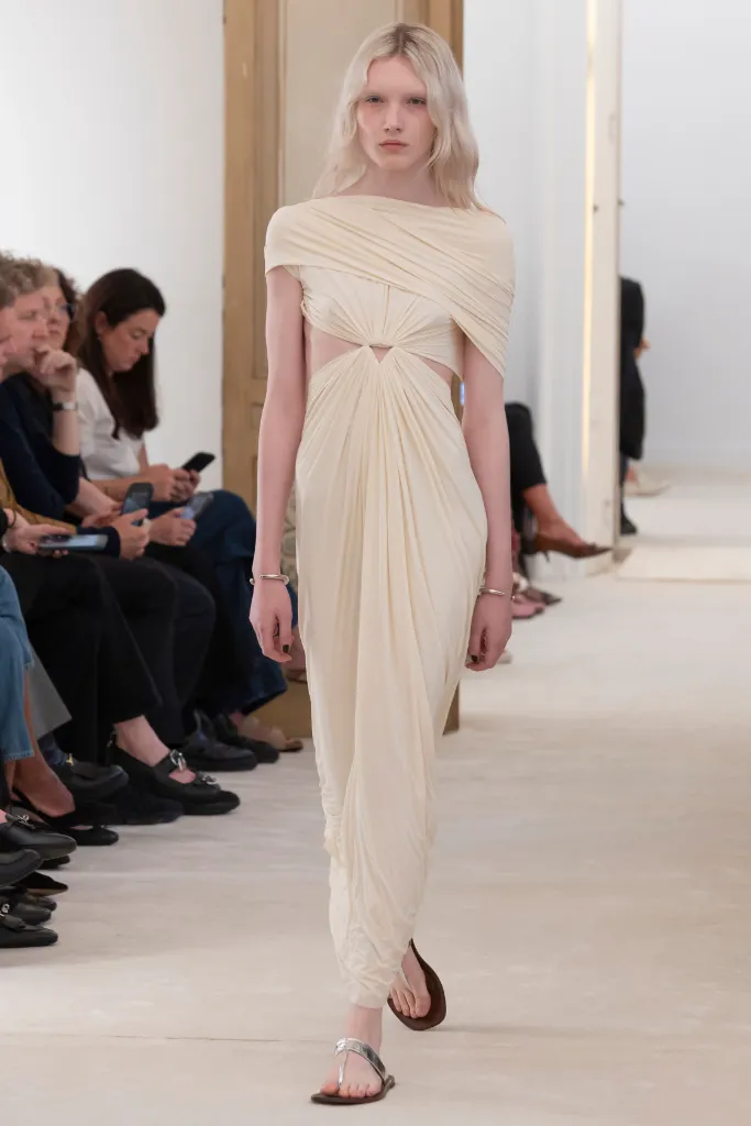Alberta Ferretti 26SS 10